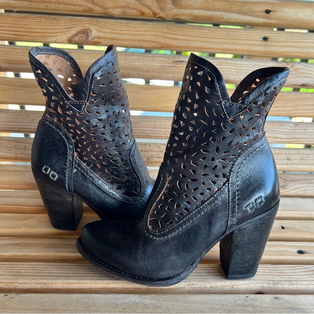 BED|STU Black Heeled Boots with Intricate Design